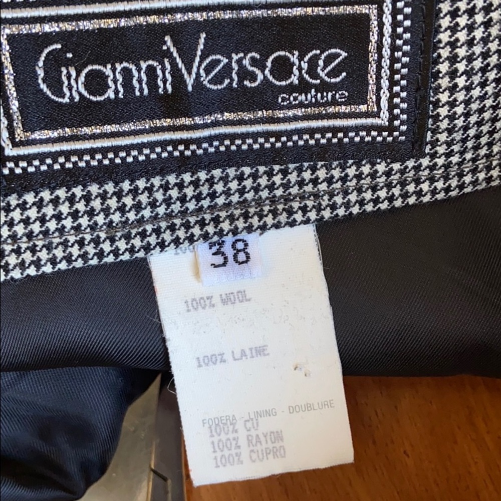 GIANNI VERSACE COUTURE JACKET & SKIRT SUIT - Picture 7 of 8